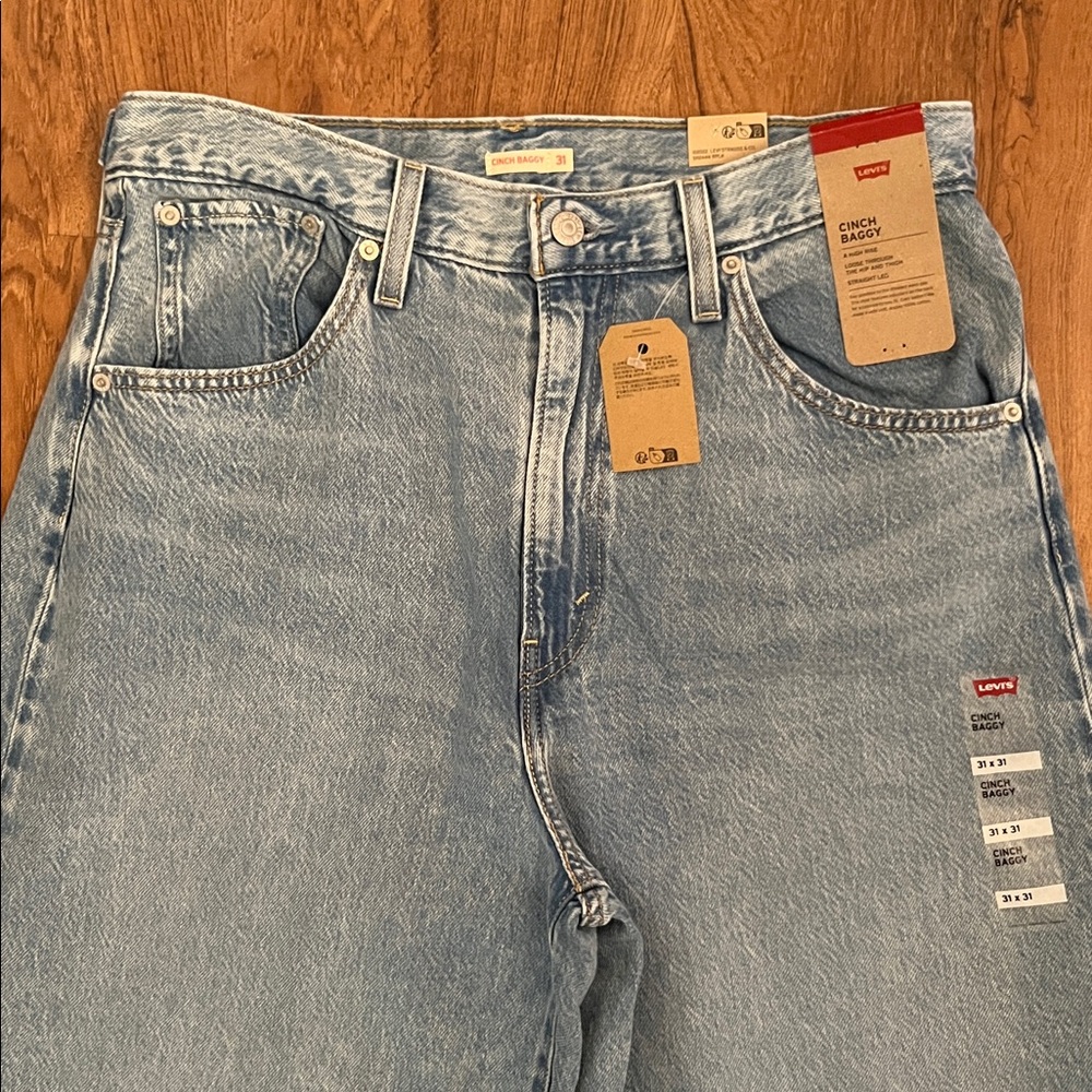 NWT Levi’s Cinch Baggy Jeans - Picture 5 of 16